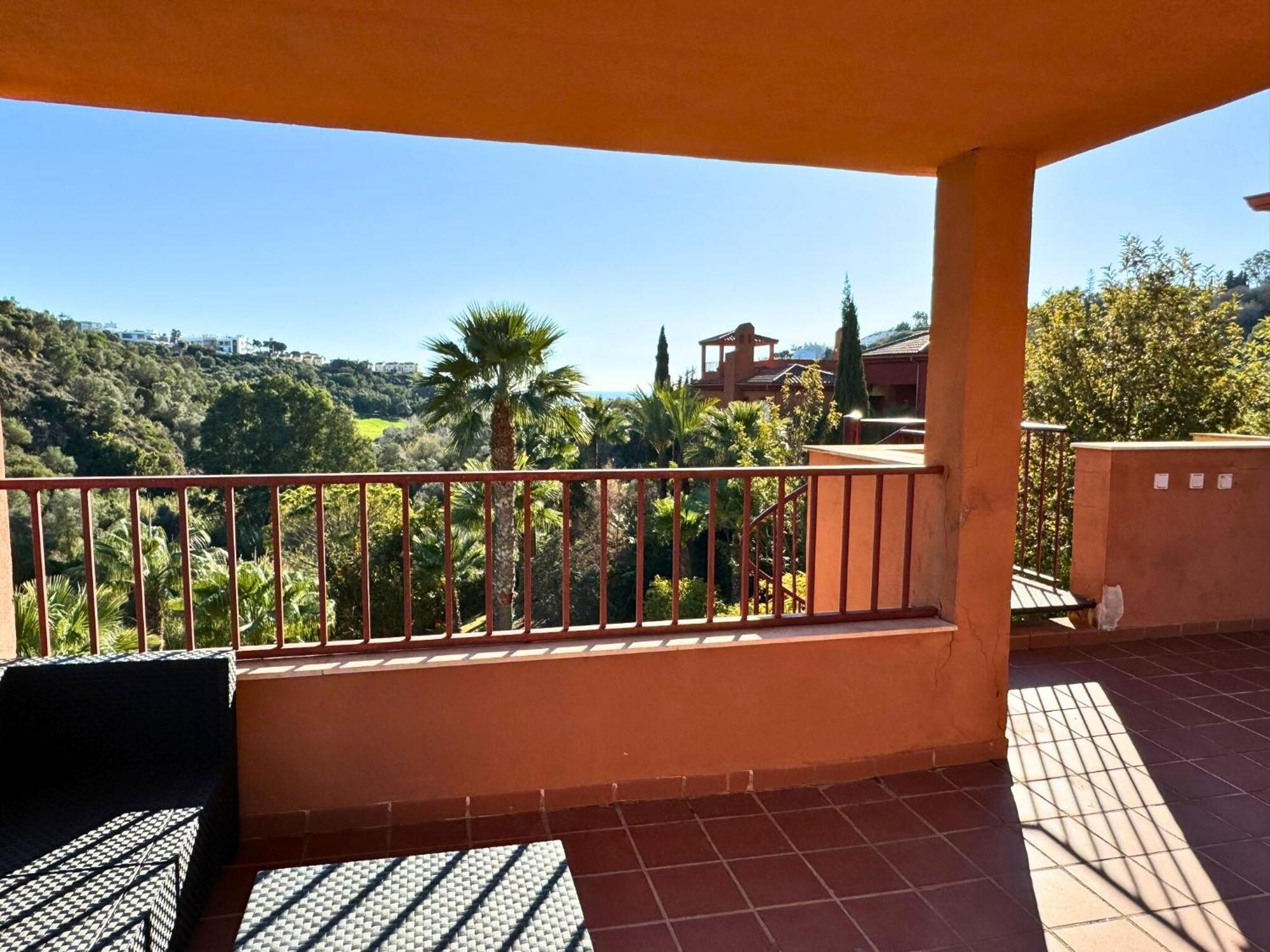 Two Bedroom Penthouse Marbella, With Sea Views Near Golf And Beaches Apartamento Marbella