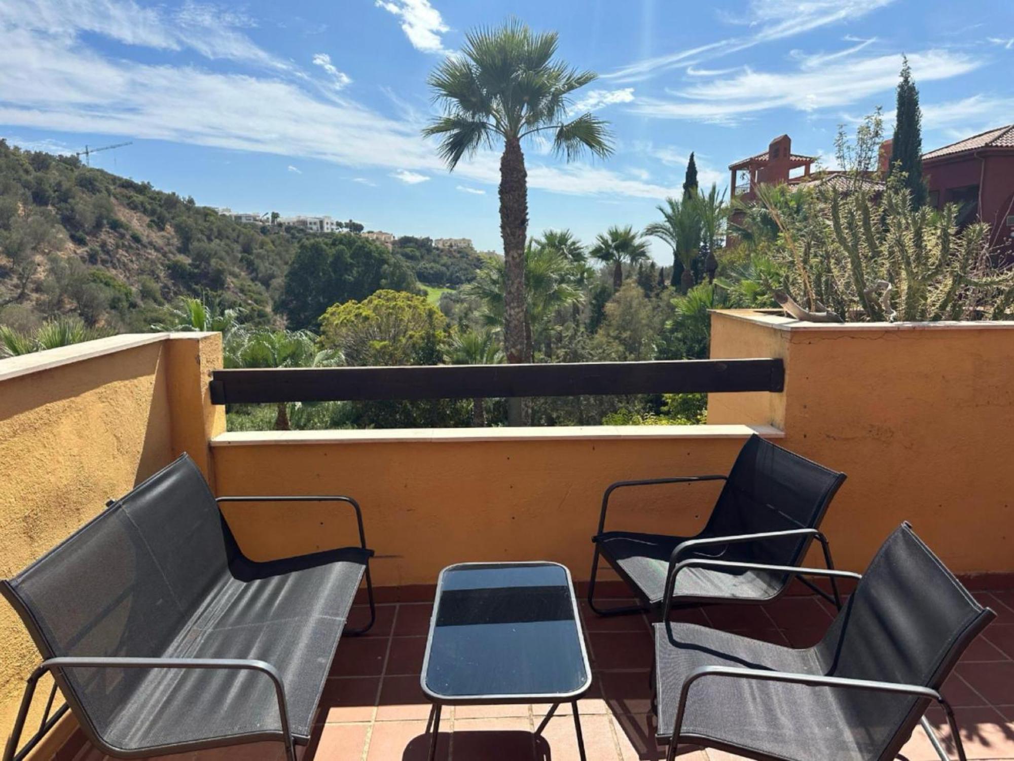 Two Bedroom Penthouse Marbella, With Sea Views Near Golf And Beaches Apartamento Marbella