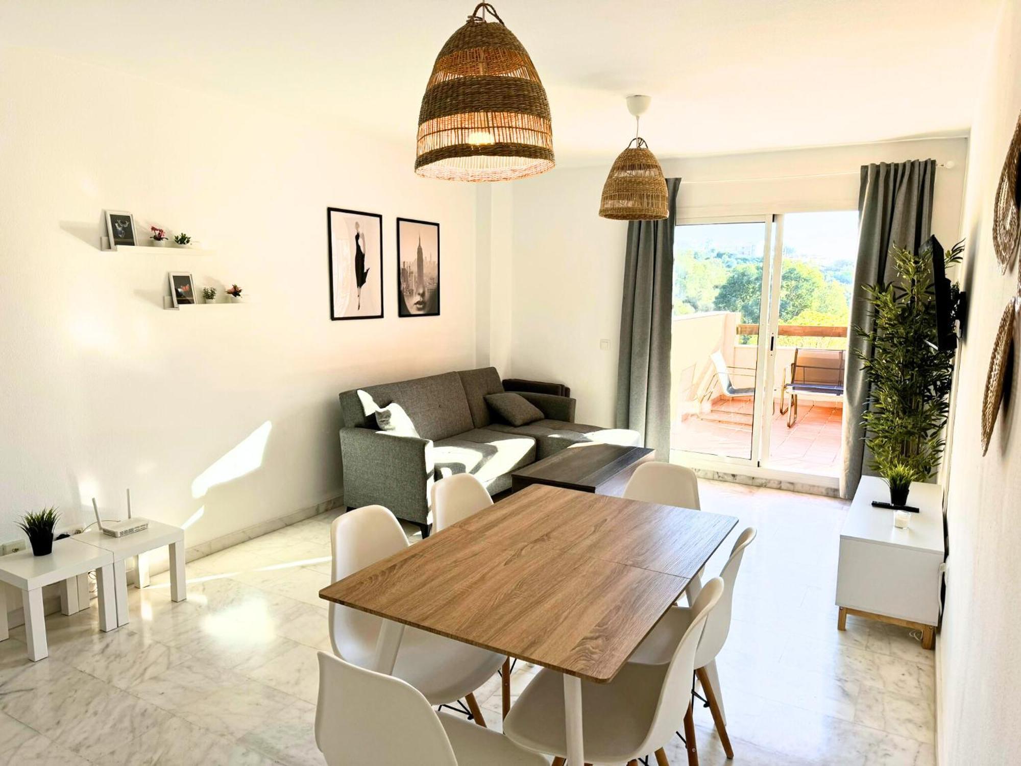 Two Bedroom Penthouse Marbella, With Sea Views Near Golf And Beaches Apartamento