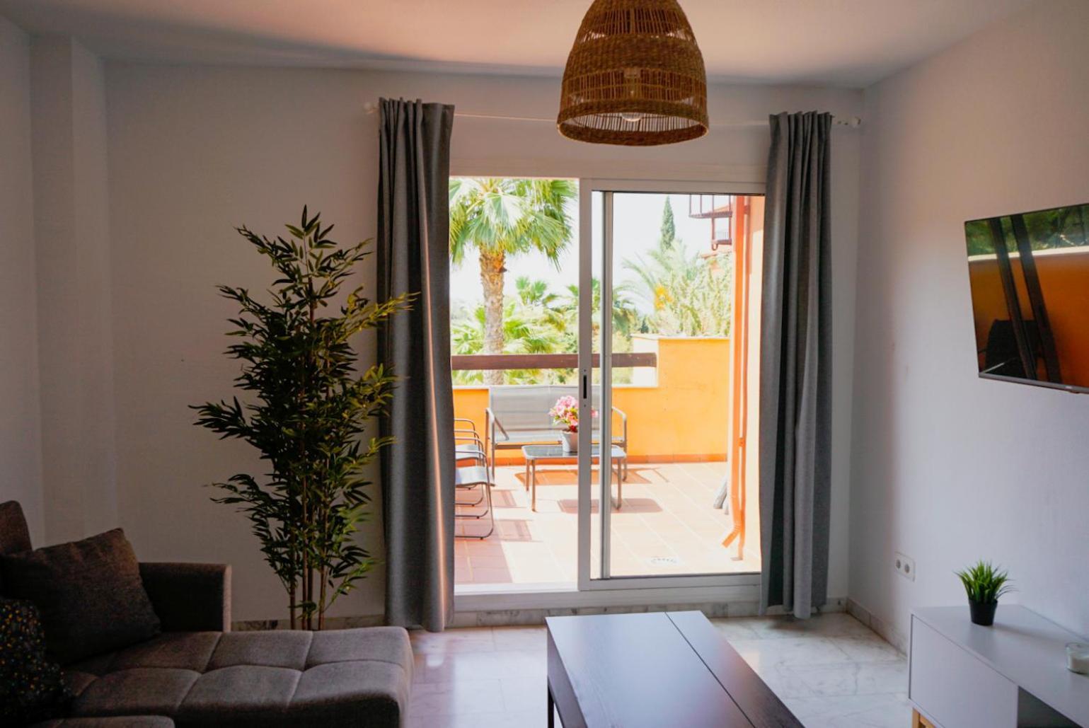 Apartamento Two Bedroom Penthouse Marbella, With Sea Views Near Golf And Beaches *